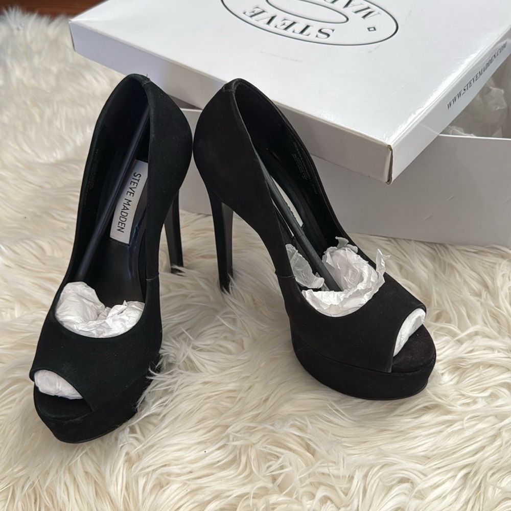 Like new Steve madden with box